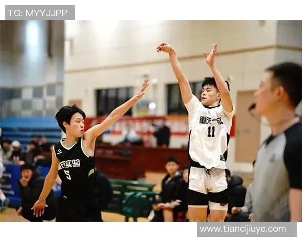 重庆篮球队在最新状态排行榜中荣登第九名展现强劲实力与潜力 重庆篮球队在最新状态排行榜中荣登第九名展现强劲实力与潜力